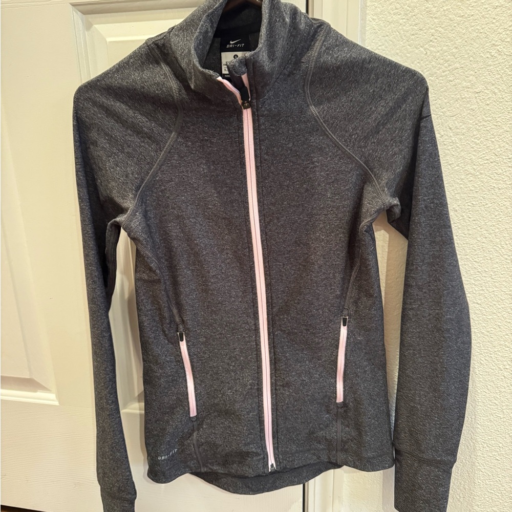 Nike Women's Charcoal Jacket with Light Pink Zipper. Excellent condition.